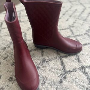Rain boots